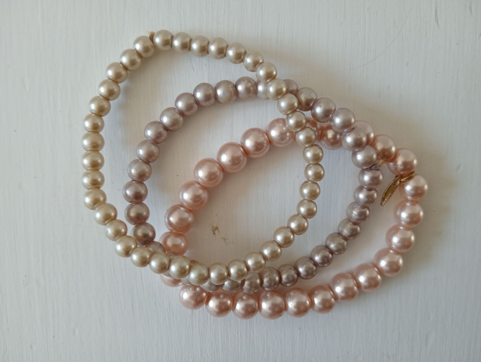 Armbänder & -reifen: 3er-Set Perlenarmbänder (Modeschmuck)  Elastisch – Gebraucht aus Allschwil von Evgeniia78
