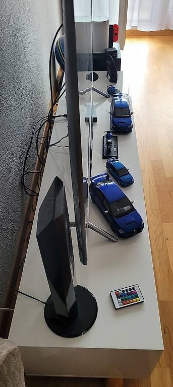 Mobili TV: Weisses TV Möbel mit Beleuchtung – Usato da Strengelbach venduto da Micra3 2