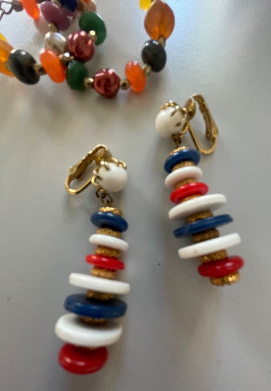 Orecchini pendenti & Orecchini a lobo: Modeschmuck Ohrringe und Ohrclips – Usato da Zürich venduto da Pudelkerne 1