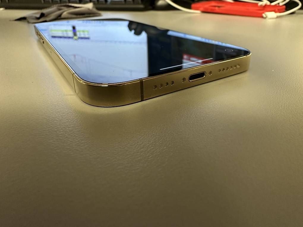 Apple Telefoni cellulari / Smartphones: iPhone 12 Pro Max 256GB Gold – Usato da Zürich venduto da Hunger-Toys-Games 4