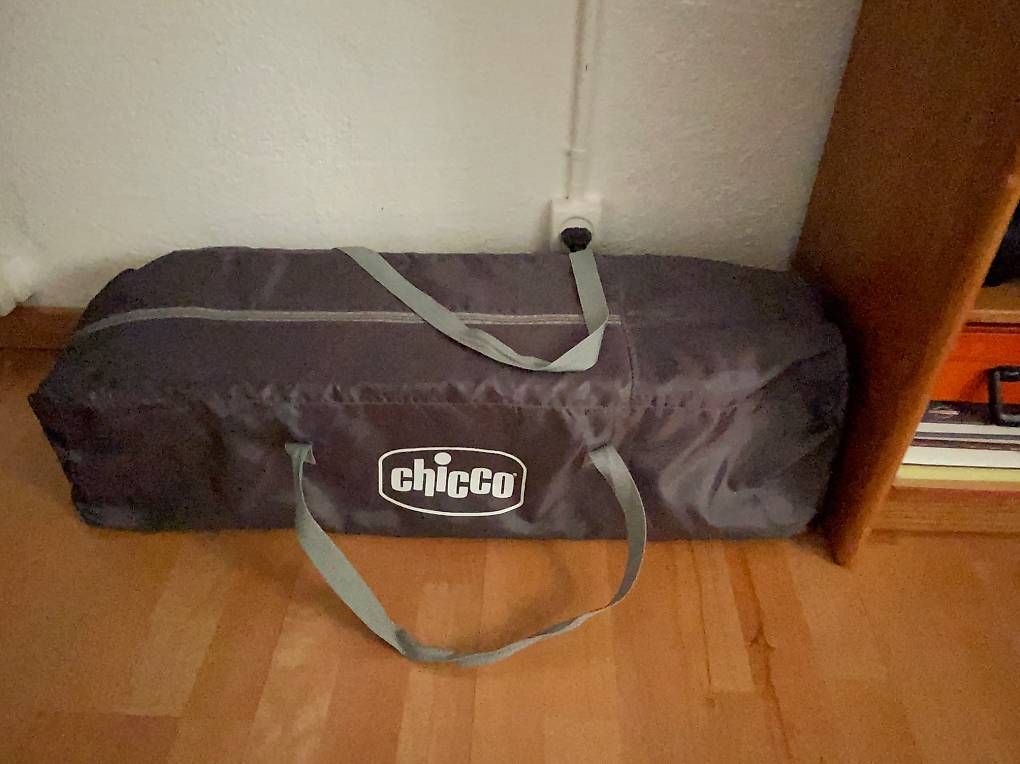 Letti: Lit pliant de voyage - matelas - molleton et draps  – Usato da Orbe venduto da mar_6dzg