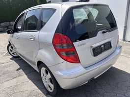 Mercedes Benz A200