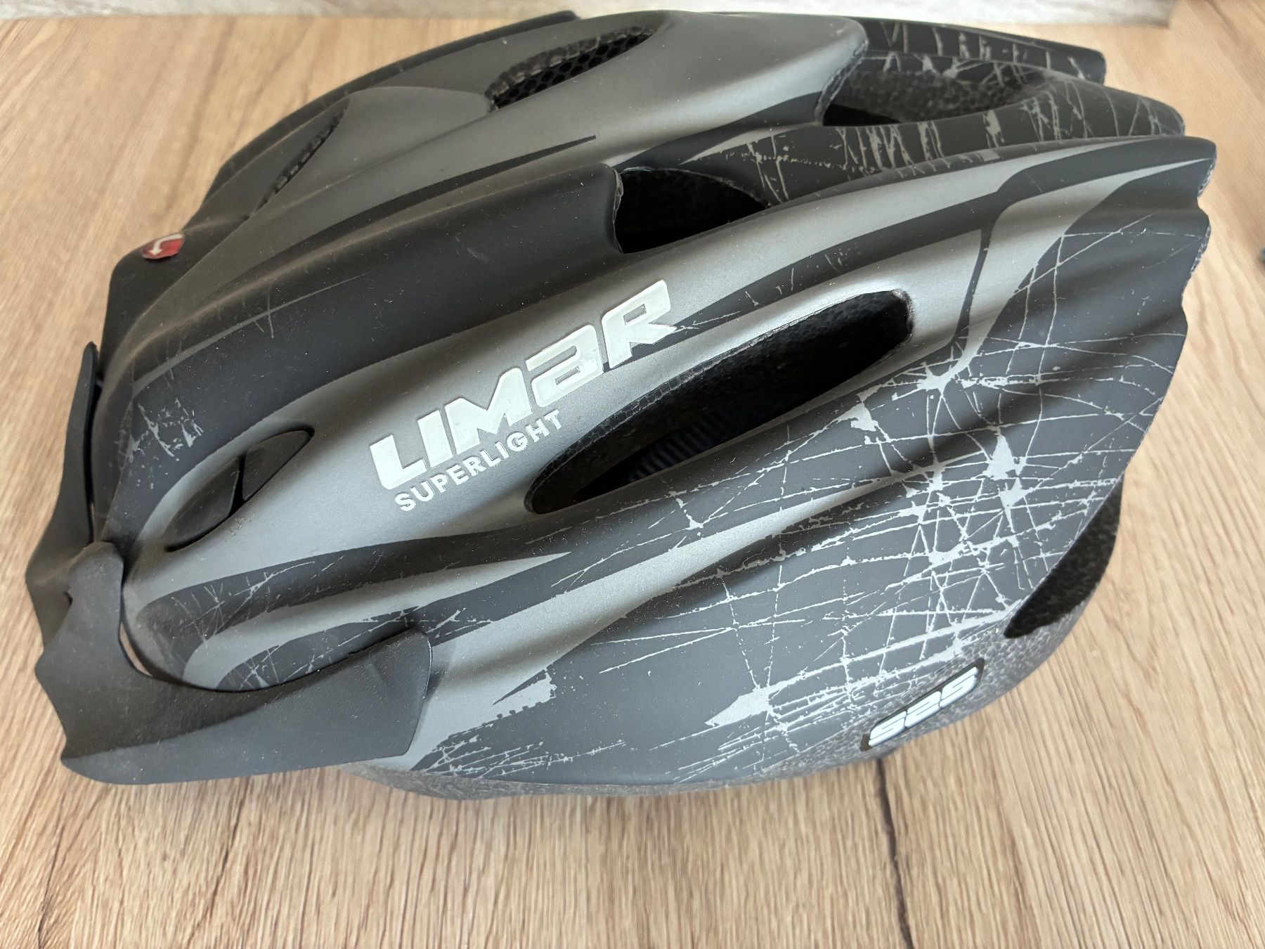 Caschi: Limar casco da bici mod. 525 L – Nuovo e nell'imballaggio originale da Bioggio venduto da garderoco