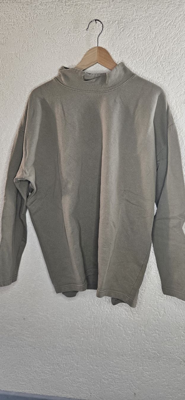 Nike Maglioni & Felpe: Sweatshirt Nike vert taille M homme – Usato da Arveyes venduto da sape.online