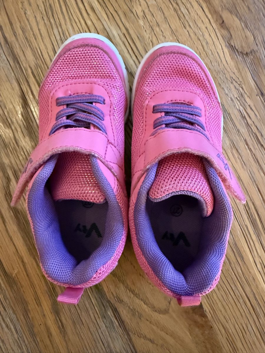 Victory Scarpe per ragazze: Hallenturnschuhe Grösse 27 – Usato da Zürich venduto da Milu111 4