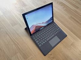 Microsoft Surface Pro 7  i5 / 8 Go / 128 Go  set complet