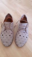 Think Schuhe Beige