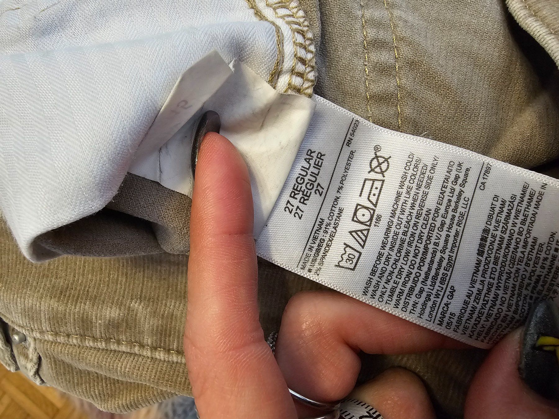 Gap Jeans: GAP Manchester Hose Gr. 27 – Nuovo (secondo la descrizione) da Füllinsdorf venduto da Sunnebliemli7 7