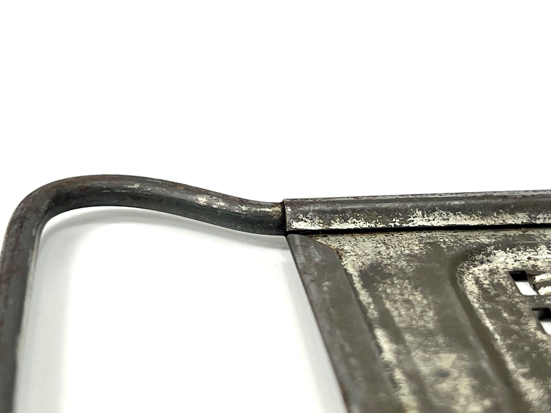 Elettrodomestici da cucina: Antike Original Dr. BIRCHER Blech-Raffel von EGLOFF & CO – Usato da Zürich venduto da Arche_Brockenhaus 7