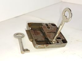 1 Fallen Möbel Schloss mit 2 Schlüssel, DM4cm (LOT896#MBS3)