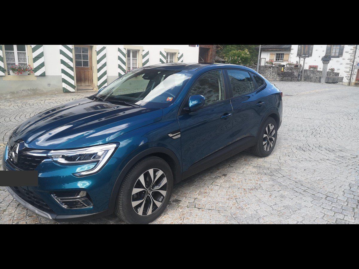 Autos: Arkana E-Tech Hybride intégral 18500 CHF. garantie mars 2027 – D'occasion à Vers-l'Eglise par fre_jtn8 2