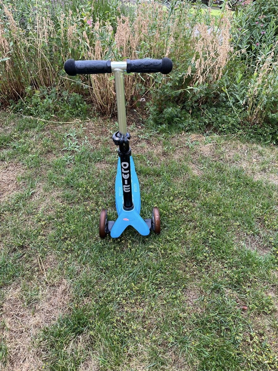 Micro Kickboard: Kickboard Mini2go Deluxe Plus Blue Scooter mit Sitz – Gebraucht aus Meilen von Michi_11 1