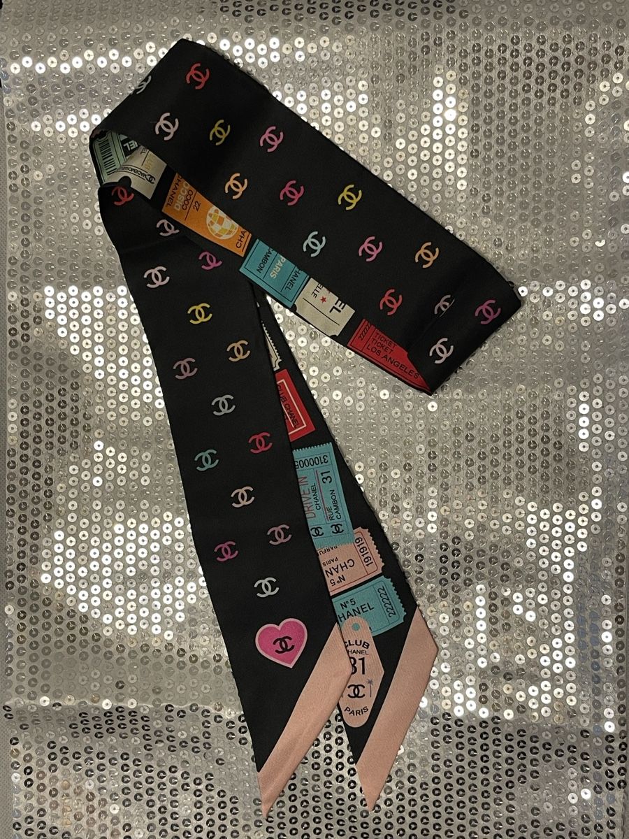 Foulard & Sciarpe: Chanel Foulard – Nuovo (secondo la descrizione) da Pfäffikon ZH venduto da Maki_zuerich 1
