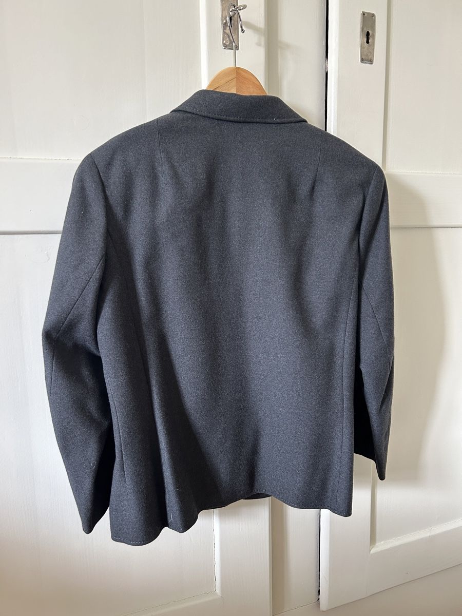 Jacken: Blazer / Jacke, dunkelgrau mit violett-grauem Futter – Gebraucht aus Bern von ellebasiH 2