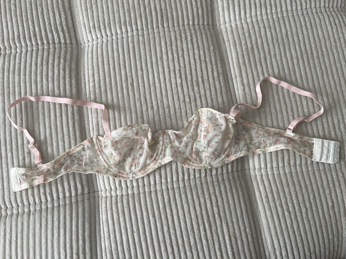 Manor Altra biancheria intima: Bügel-BH mit Blumenmuster Manor 75c – Usato da Basel venduto da kiko9