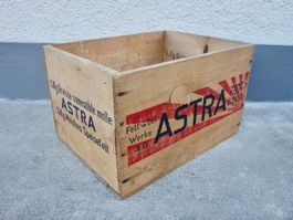 alte Holzkiste Kiste Transportkiste ASTRA FETT STEFFISBURG
