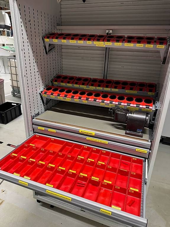 Armadi: Lista Schrank (Rolladenschrank) – Usato da Grüningen venduto da KTM93 2