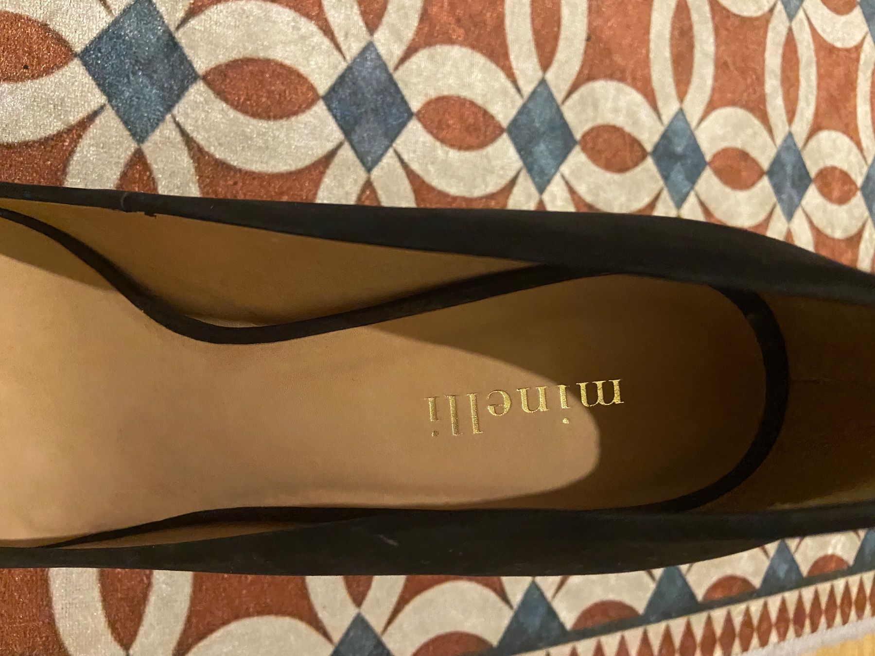 Chaussures femmes: Escarpins Minelli en daim noir • Taille 40 – Neuf (Voir description) à Genève par muj_2zmc 1