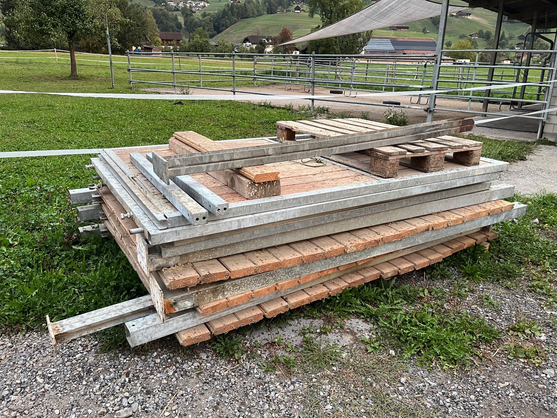 Türen: Pferdebox Wandelemente und Türen – Gebraucht aus Giswil von juni09 3