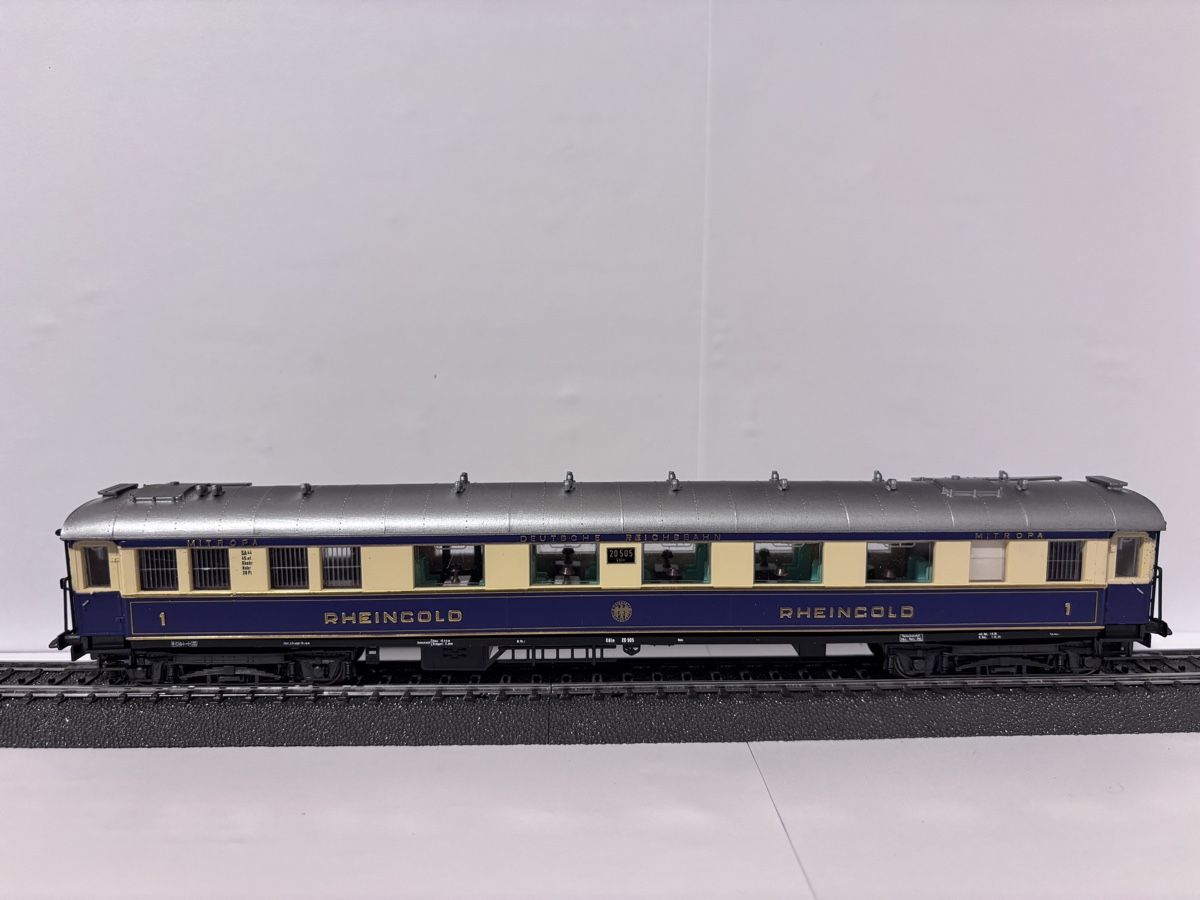 Liliput Modellini di ferrovie: LILIPUT Rheingold Wagenset – Usato da Lungern venduto da Tim_pr7p 4