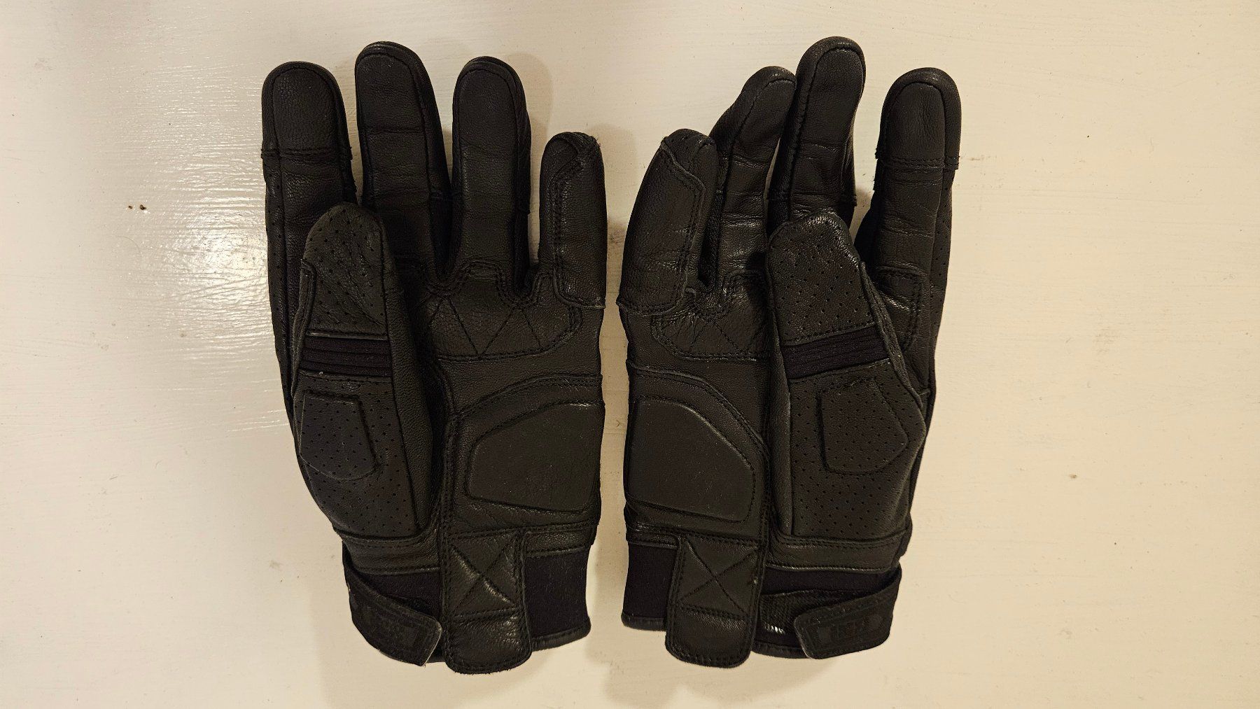 IXS Guanti & manicotti: IXS Motorrad-Handschuhe – Usato da Männedorf venduto da egl_nfg9 1