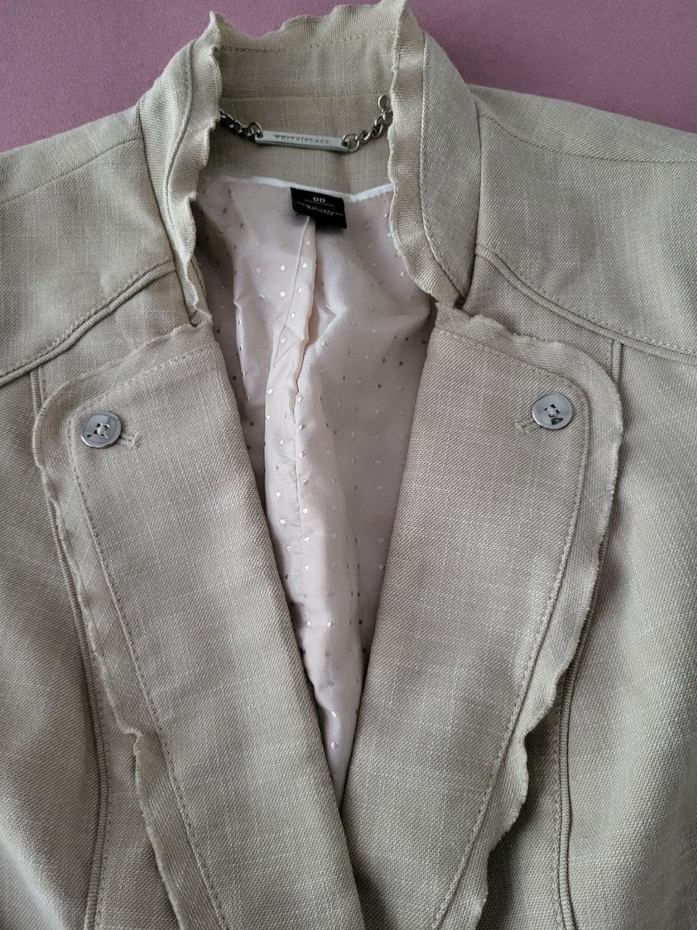 Costumi: WHITE BLACK Damen Kostüm Gr. 34 beige – Usato da Zell LU venduto da claro62 2