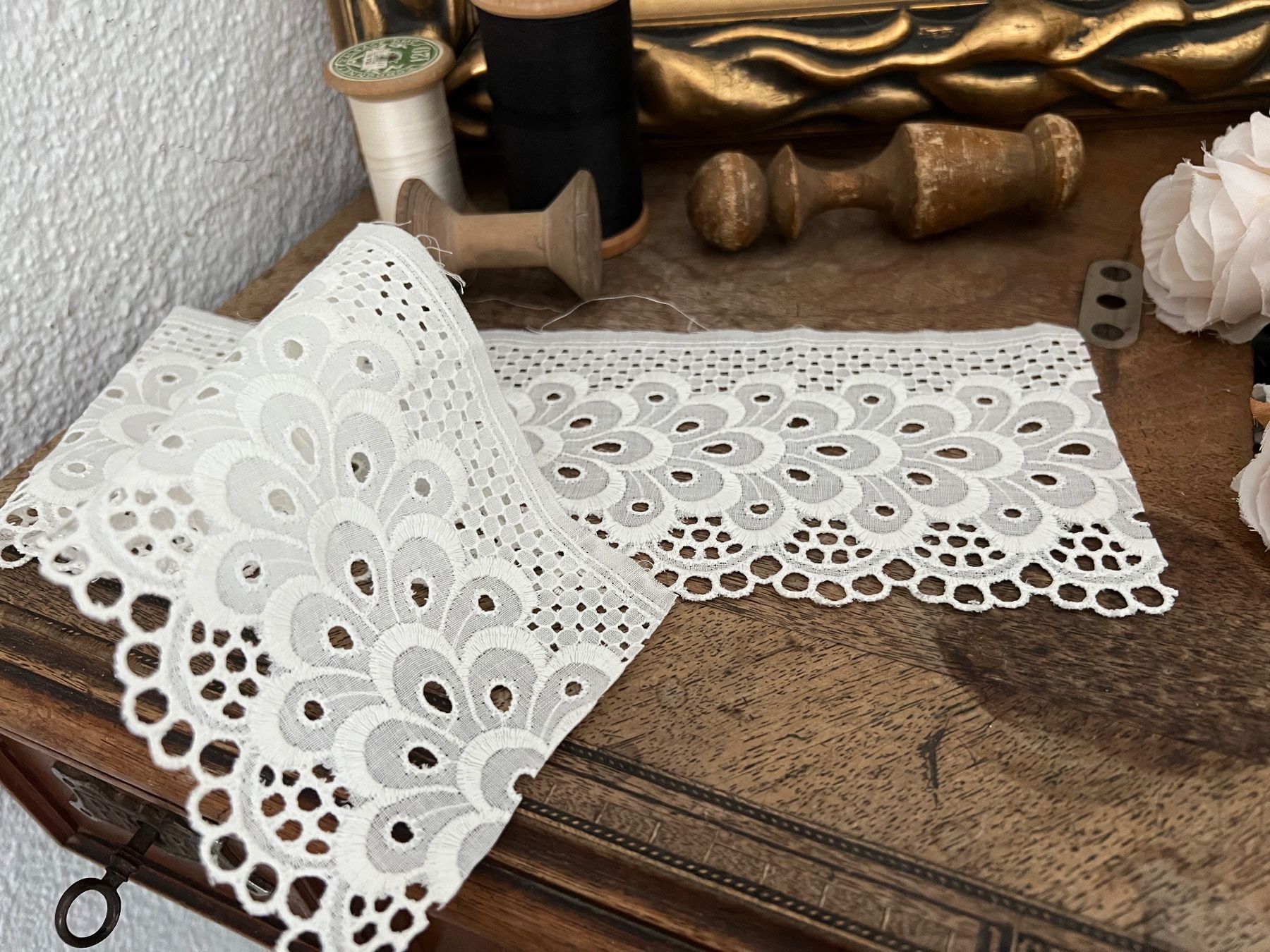 Tessuti: Alte St. Galler Spitzen - Shabby – Nuovo (secondo la descrizione) da Walzenhausen venduto da Cerna007 2