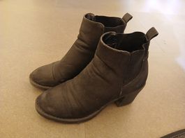 Schwarze Winterstiefeletten von Only, Grösse 38, gebraucht.
