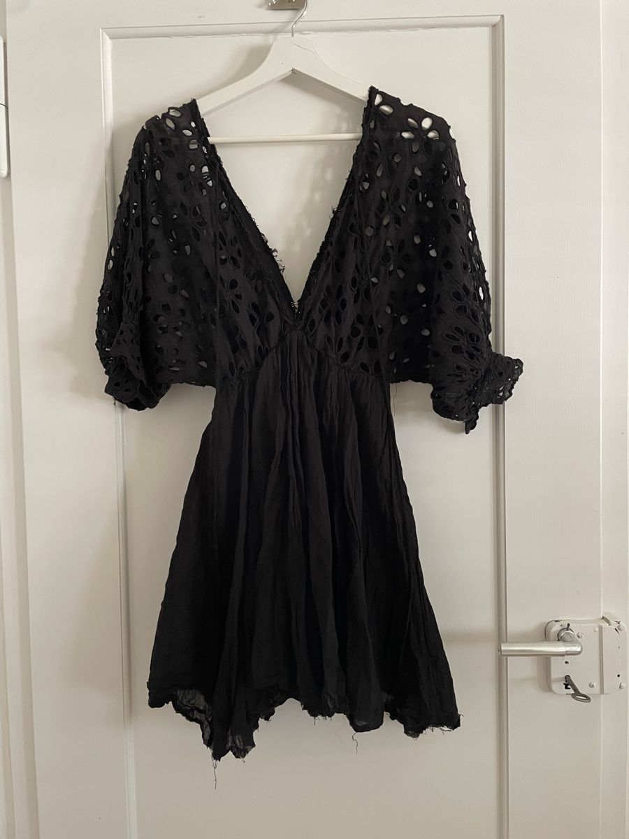 Vestiti: Kleid Ajourstickerei Schwarz – Usato da Winterthur venduto da sarasarita 3