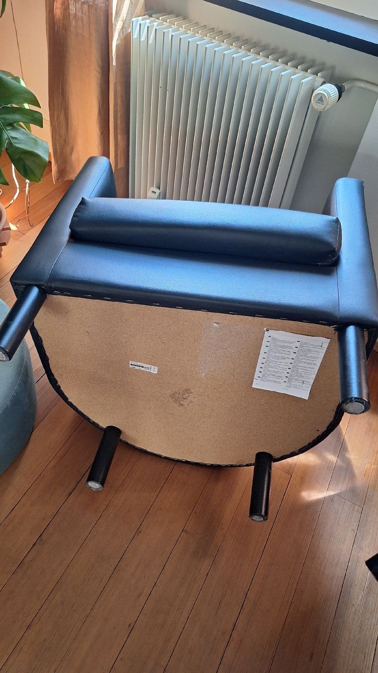 Ikea Sessel: 2 IKEA CADR Sessel schwarz in Lederoptik – Gebraucht aus Basel von Nathania 4