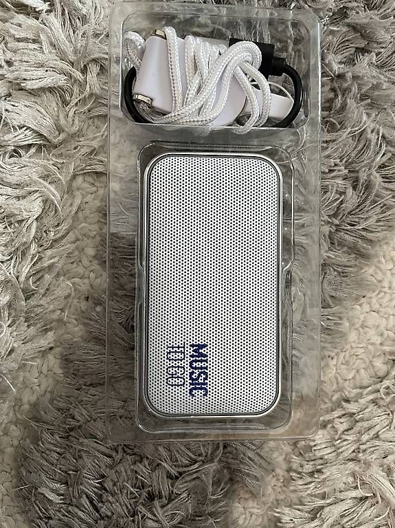 Accessori per altri veicoli: USB STICK und Bluetooth Lautsprecher + USB LED Leuchte – Usato da Wollerau venduto da michel31 2
