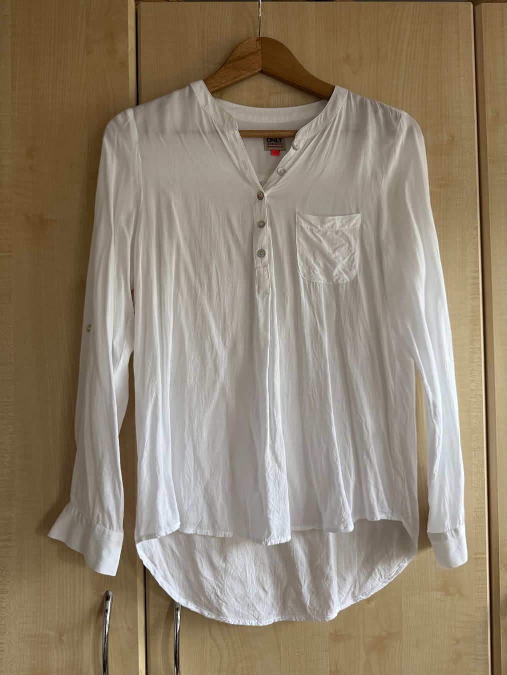 Only Camicette: Leichte Bluse von Only, weiss 34 – Usato da Schaffhausen venduto da Minzli380