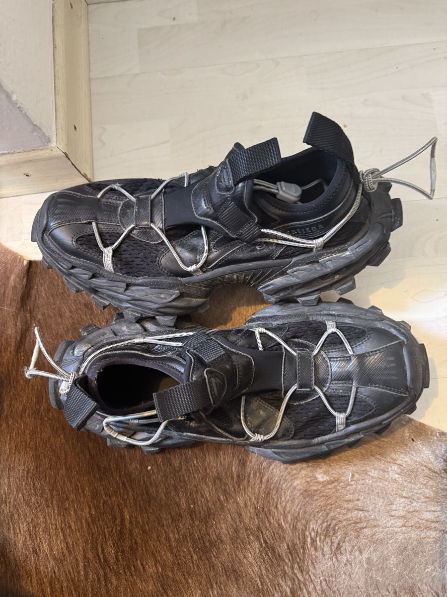 Balenciaga Scarpe da uomo: Balenciaga hiker sneakers size 43 – Usato da Zürich venduto da bybyreza
