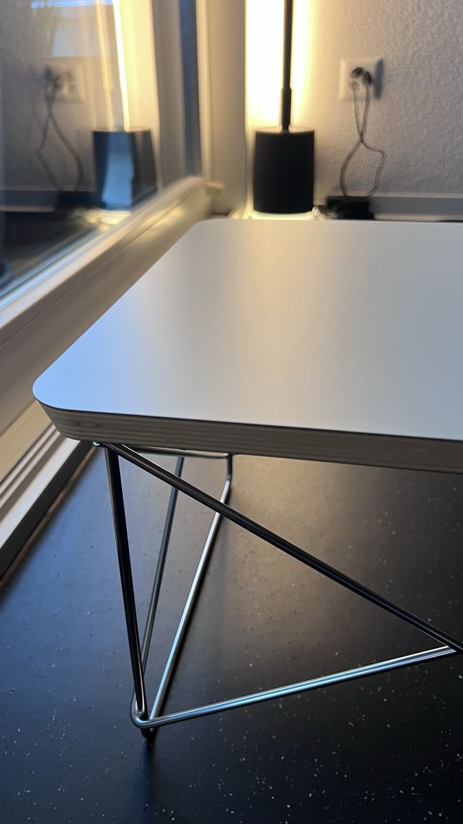 Tavoli: Vitra Eames occasional Table LTR weiss – Usato da Triengen venduto da chouchou88 2