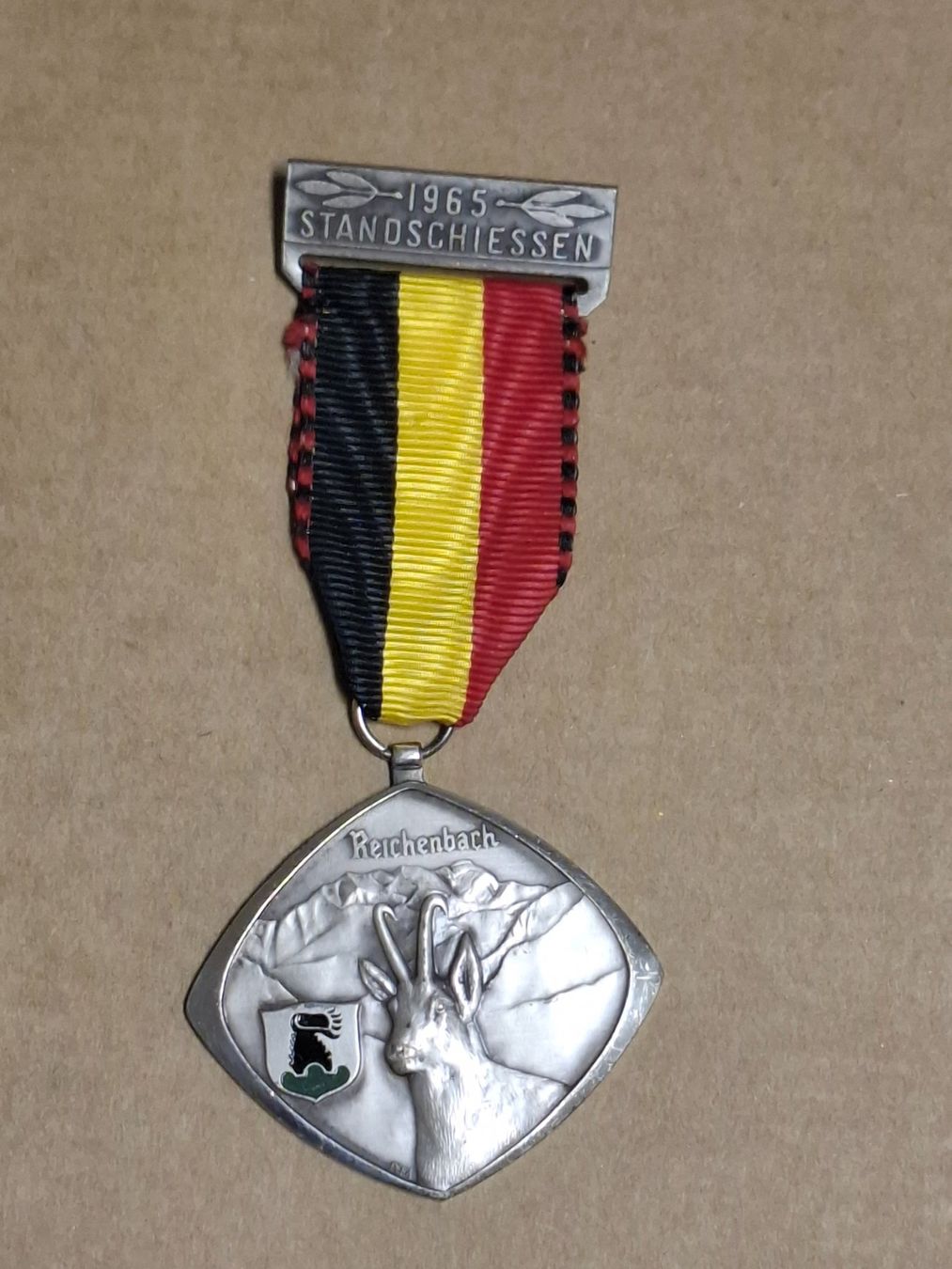 Medaglie: Reichenbach Gemse 1965 (D669) – Usato da Schwanden GL venduto da Suvorov 2