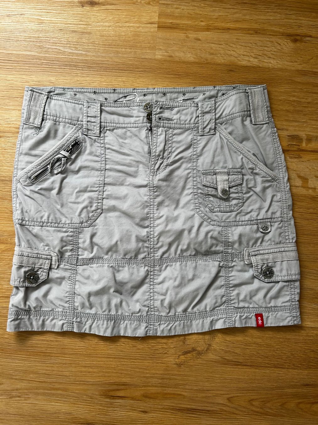 Esprit Gonne: Minirock von EDC by Esprit, hellgrau, Grösse 38 – Usato da Romanshorn venduto da aucksee1303