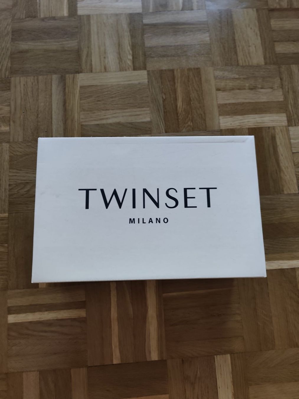 Twinset Scarpe da donna: Sneakers Twinset Milano - blanc et doré – Usato da Grand-Lancy venduto da gab_z2r6 2