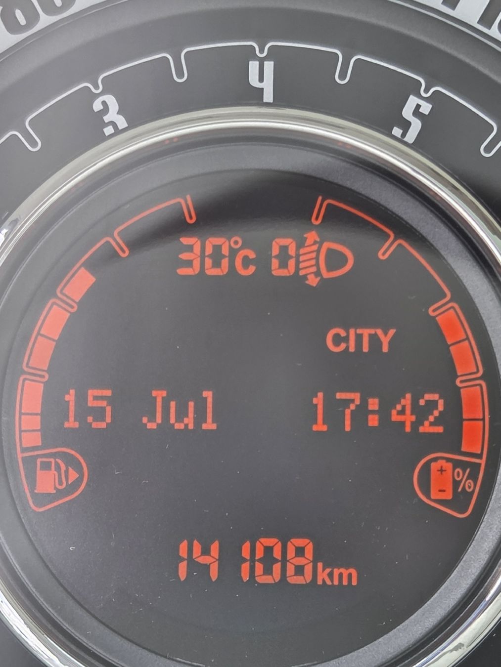 Fiat Autos: Fiat 500 Hybrid/Benzin – Gebraucht aus Zürich von hug_x9j8 5