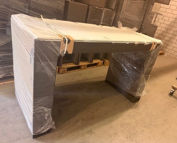 Tische: Rattan-Stehtisch / Hocker Braun – Gebraucht aus Fehraltorf von ric_2dbc 5