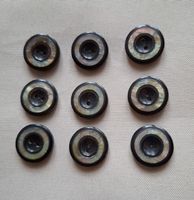 9 Stück Knöpfe, 18 mm.