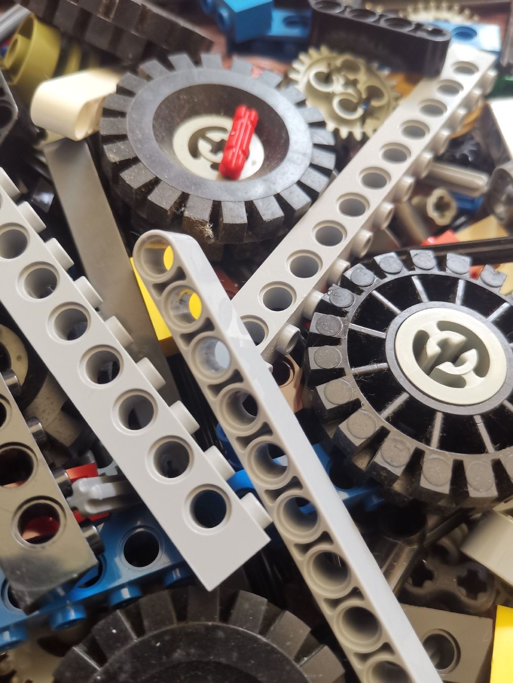Lego Jouets: Lego Technik Teile knapp 2 Kilo – D'occasion à Effretikon par Superkarin7 7