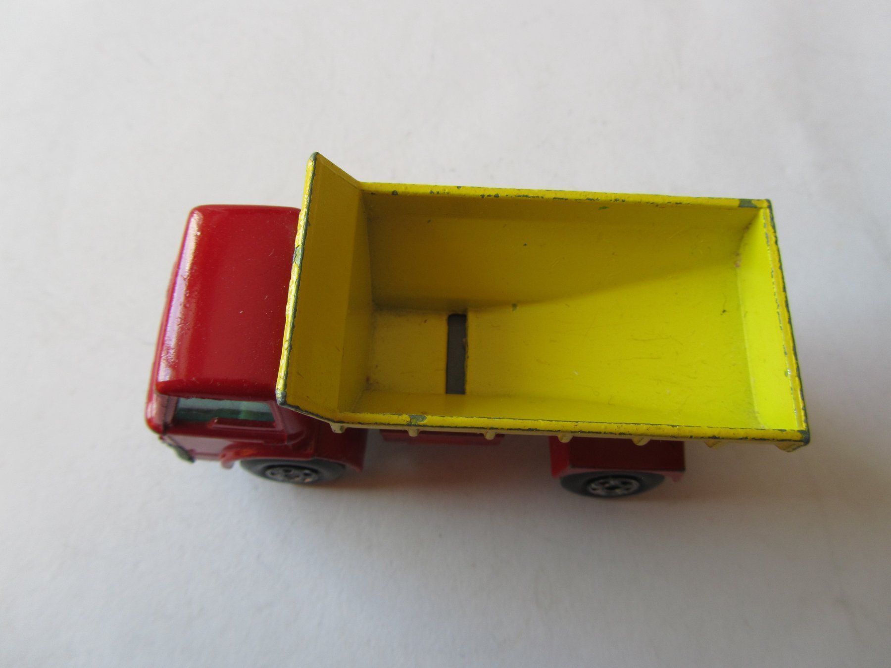 Matchbox Modellini d'auto: Grit Spreader, Matchbox Superfast, Nr. 70 A – Usato da Weiningen ZH venduto da dietsch57 5