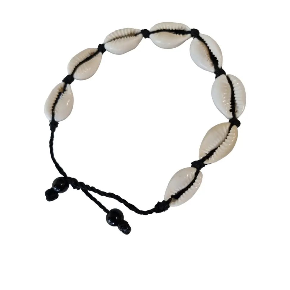 Bracelets: Handgefertigte Muschelarmbänder – Neuf avec emballage d'origine à Biel/Bienne par Ressourceraum 1