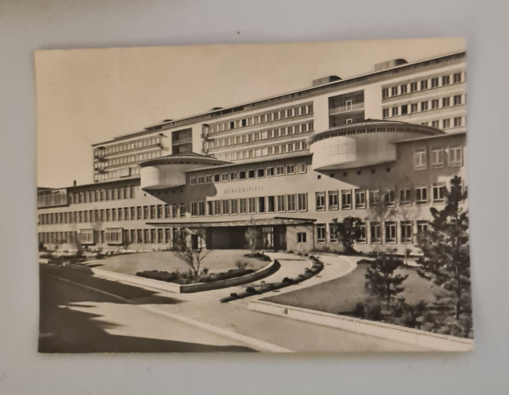 Cartoline postali: Bürgerspital Basel 1951 – Usato da Ebikon venduto da Donar50