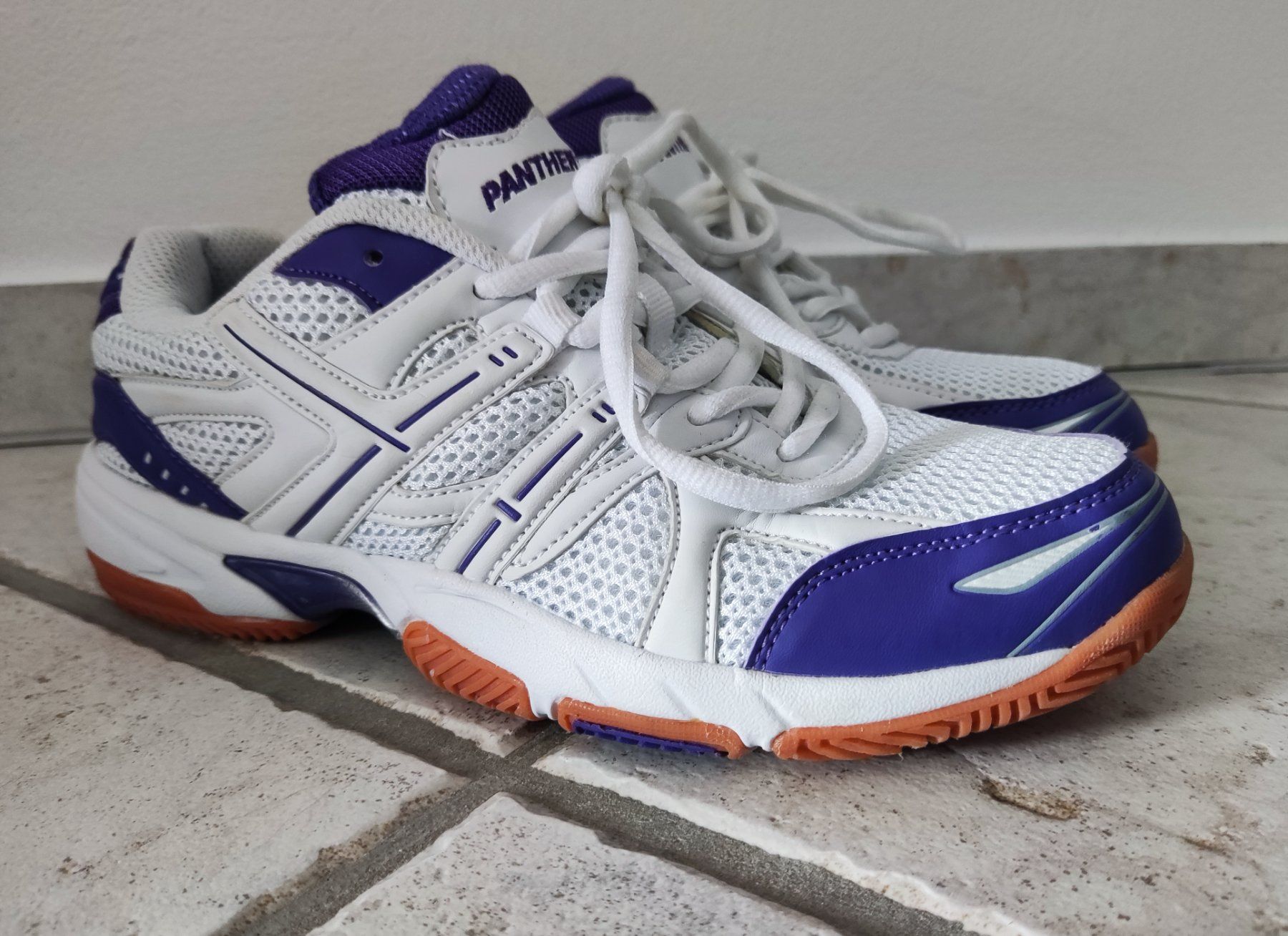 Scarpe da donna: PANTHER SPORTSCHUH GR.39 – Usato da Chur venduto da Rodanisa