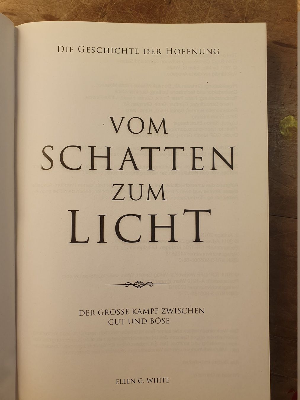 Libri: Vom Schatten zum Licht - Ellen G. White – Usato da Zürich venduto da loosebone 2