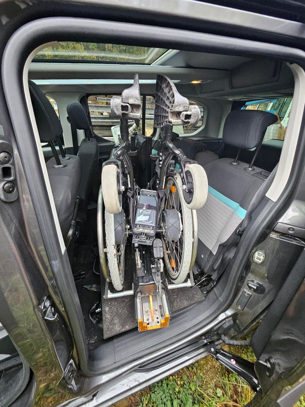 Citroën Autos: Citroen Berlingo 1.2 iSTT – D'occasion à Yverdon-les-Bains par  8