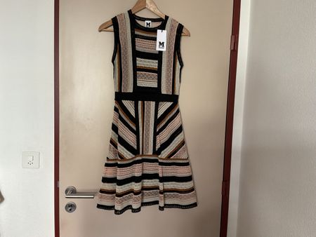 M Missoni: robe neuve avec étiquette jamais portée