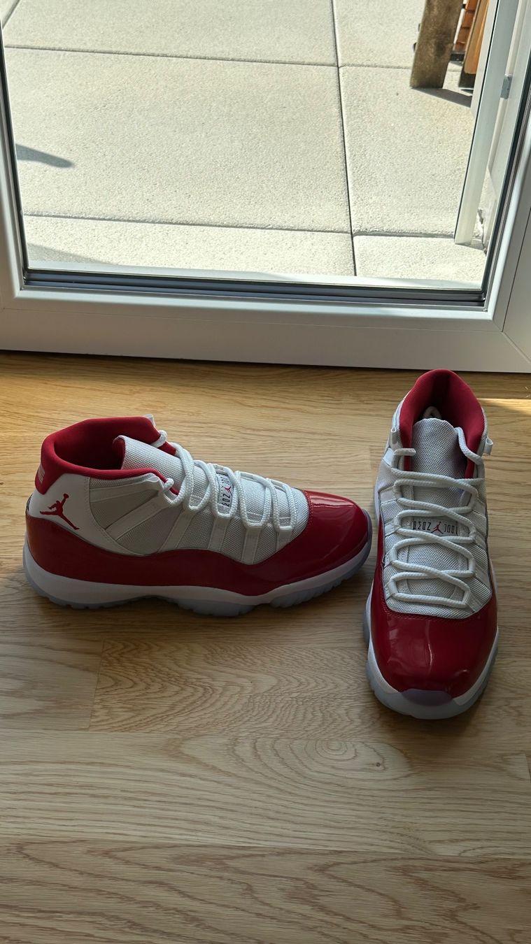 Jordan Scarpe da uomo: Jordan 11 Retro Cherry (2022) – Nuovo e nell'imballaggio originale da Lenzburg venduto da nik_9z99 1