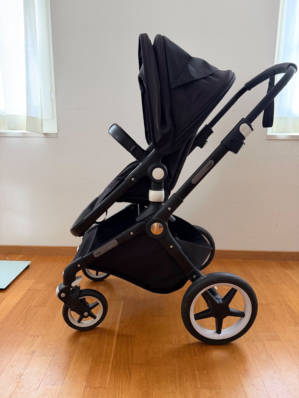 Bugaboo Kinderwagen: Kinderwagen Bugaboo 2-in-1 – Gebraucht aus Baar von kro_syw6